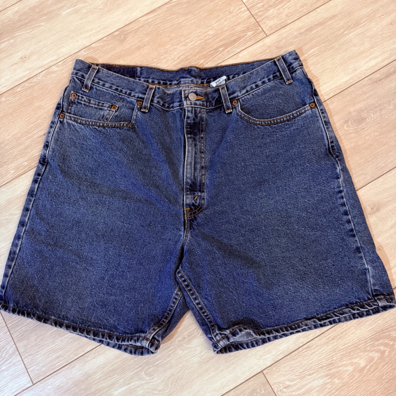 Vintage Levi's 550 Relaxed Fit Denim Jean Shorts Men's 40 Dark Washed Dad Jorts